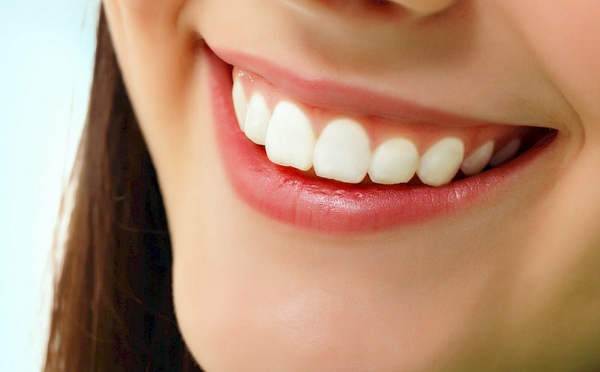 10 ماده غذایی که سبب تغییر رنگ و فرسایش دندان می شوند